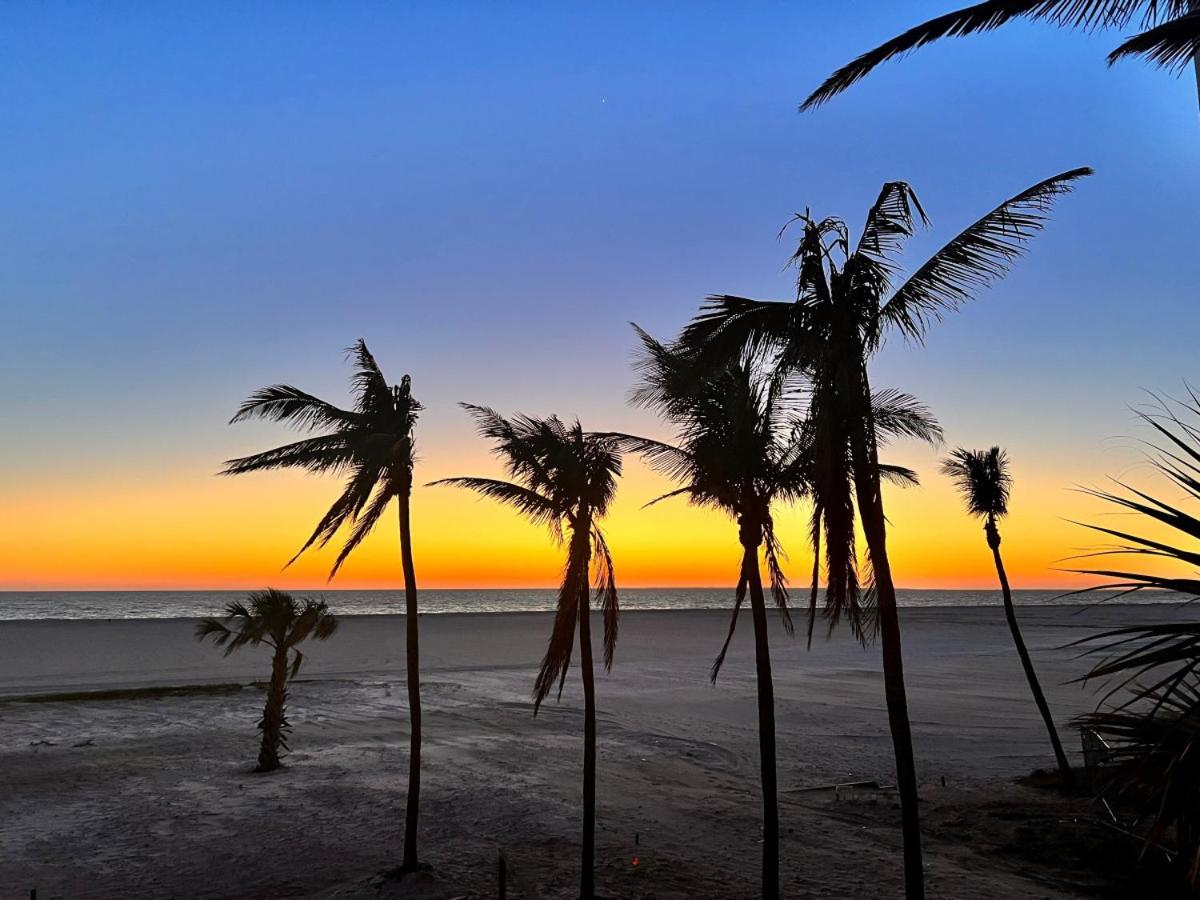 Poolside King Cottage With Kitchen - 10 Minutes To Beach! Fort Myers Luaran gambar