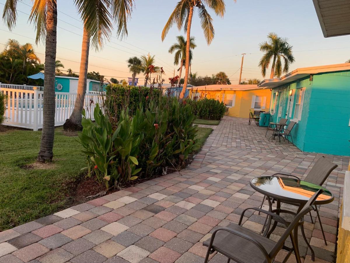 Poolside King Cottage With Kitchen - 10 Minutes To Beach! Fort Myers Luaran gambar